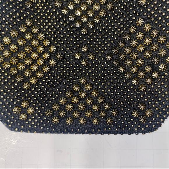 VNTG gold metal detail handbag - Picture 4 of 7